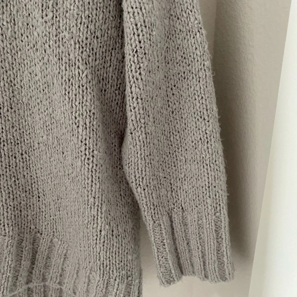 Aerie Oversized Gray Sweater - Picture 6 of 9